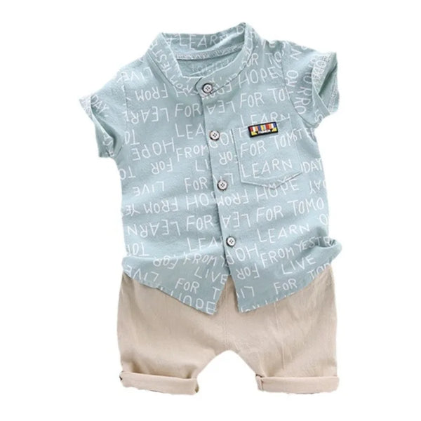 Conjunto com Shorts e Camiseta